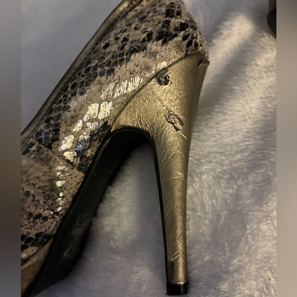 ICORA Silver Snakeskin heels - Picture 9 of 10
